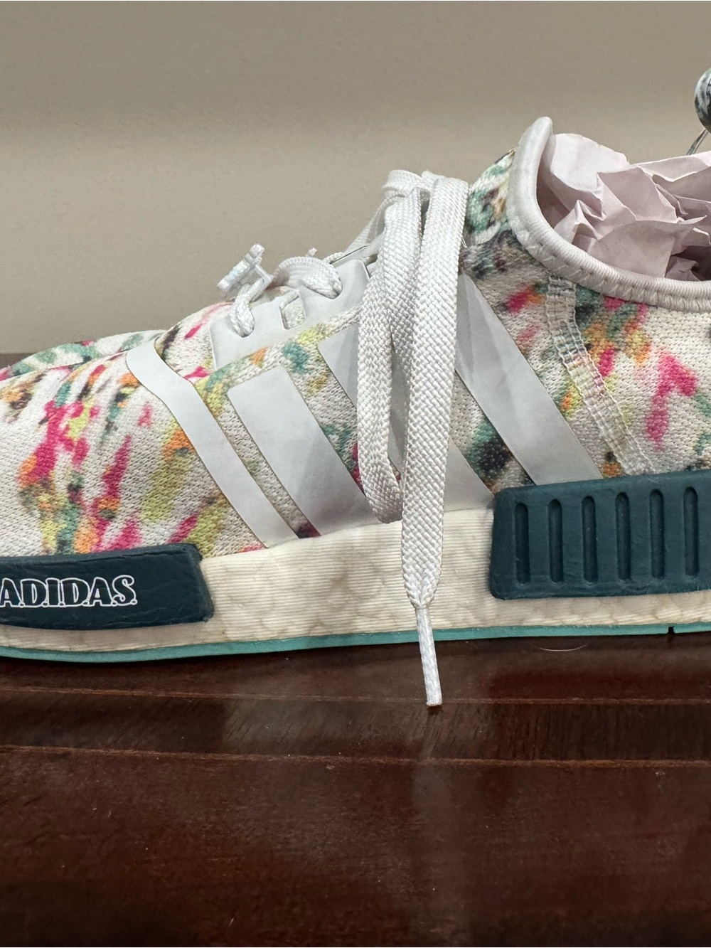 adidas Men’s NMD_R1 'Watercolor' sneakers Size 8 (9.5 Women’s)